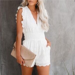 Vici White Lace eyelet Short Romper size Small